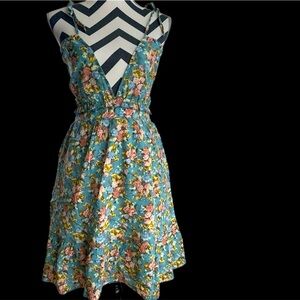 Floral dress size Large gorgeous floral print never worn new without tags